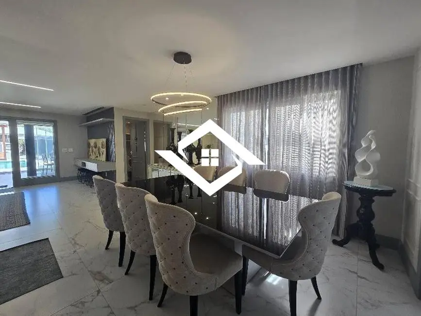 Casa com 5 quartos à venda, 300m2 em Barra da Tijuca, Rio De Janeiro - RJ - imagem 6 Foto 6 de Casa com 5 quartos à venda, 300m2 em Barra da Tijuca, Rio De Janeiro - RJ