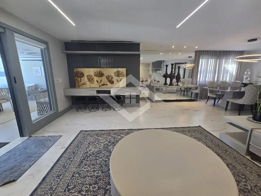 Casa com 5 quartos à venda, 300m2 em Barra da Tijuca, Rio De Janeiro - RJ - imagem 3 Foto 3 de Casa com 5 quartos à venda, 300m2 em Barra da Tijuca, Rio De Janeiro - RJ