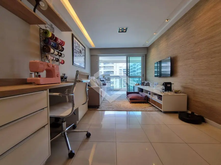 Apartamento com 3 quartos à venda, 102m2 em Barra da Tijuca, Rio De Janeiro - RJ - imagem 9 Foto 9 de Apartamento com 3 quartos à venda, 102m2 em Barra da Tijuca, Rio De Janeiro - RJ