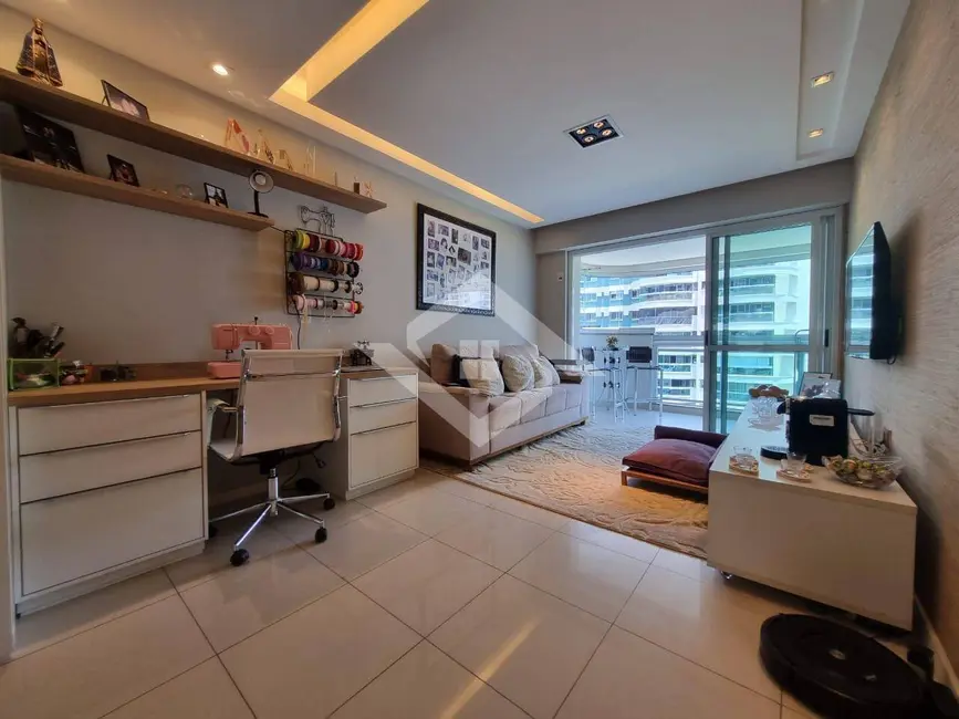 Apartamento com 3 quartos à venda, 102m2 em Barra da Tijuca, Rio De Janeiro - RJ - imagem 4 Foto 4 de Apartamento com 3 quartos à venda, 102m2 em Barra da Tijuca, Rio De Janeiro - RJ