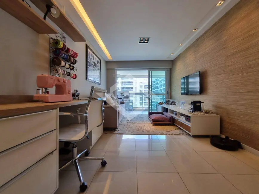 Apartamento com 3 quartos à venda, 102m2 em Barra da Tijuca, Rio De Janeiro - RJ - imagem 8 Foto 8 de Apartamento com 3 quartos à venda, 102m2 em Barra da Tijuca, Rio De Janeiro - RJ