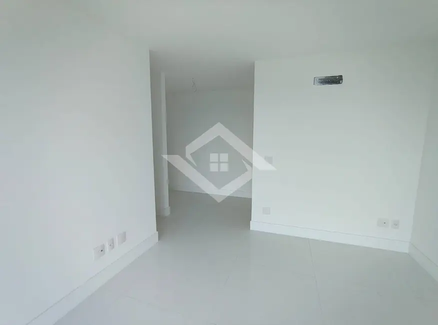 Foto 2 de Apartamento com 4 quartos à venda, 147m2 em Barra da Tijuca, Rio De Janeiro - RJ