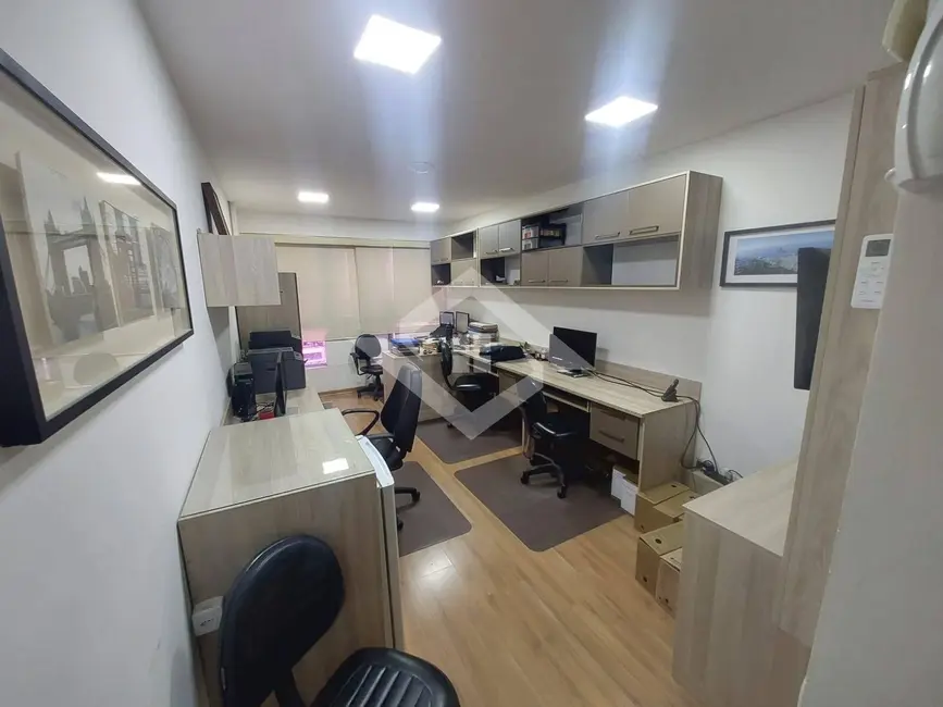 Sala Comercial à venda, 21m2 em Campo Grande, Rio De Janeiro - RJ - imagem 3 Foto 3 de Sala Comercial à venda, 21m2 em Campo Grande, Rio De Janeiro - RJ