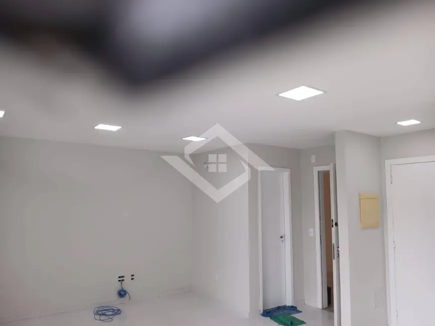Foto 2 de Sala Comercial para alugar, 30m2 em Recreio dos Bandeirantes, Rio De Janeiro - RJ
