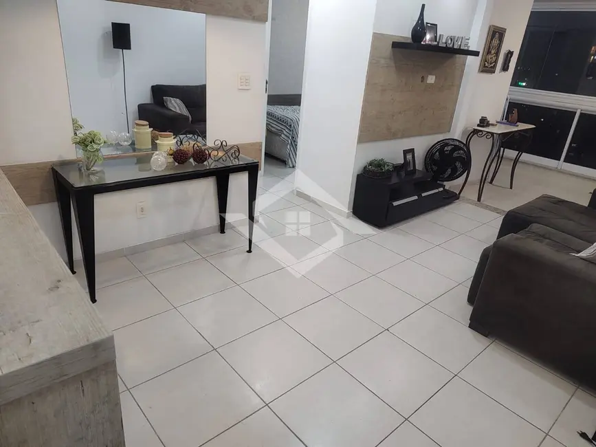 Apartamento com 3 quartos para alugar, 80m2 em Rio De Janeiro - RJ - imagem 2 Foto 2 de Apartamento com 3 quartos para alugar, 80m2 em Rio De Janeiro - RJ