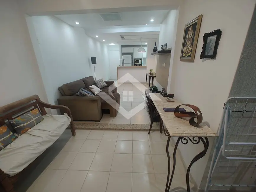 Apartamento com 3 quartos para alugar, 80m2 em Rio De Janeiro - RJ - imagem 6 Foto 6 de Apartamento com 3 quartos para alugar, 80m2 em Rio De Janeiro - RJ