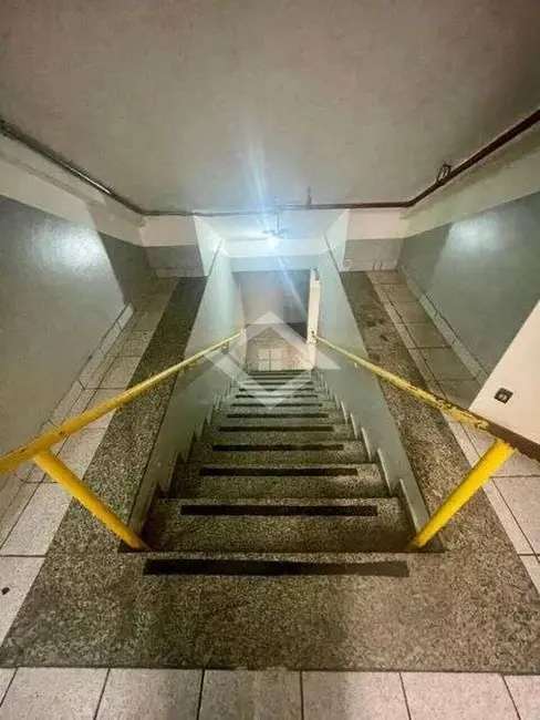 Loja para alugar, 218m2 em Centro, Rio De Janeiro - RJ - imagem 8 Foto 8 de Loja para alugar, 218m2 em Centro, Rio De Janeiro - RJ