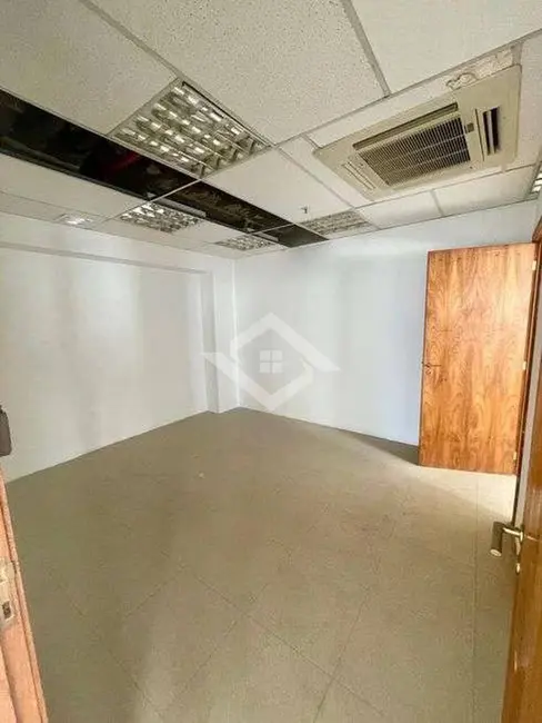 Sala Comercial para alugar, 188m2 em Centro, Rio De Janeiro - RJ - imagem 6 Foto 6 de Sala Comercial para alugar, 188m2 em Centro, Rio De Janeiro - RJ