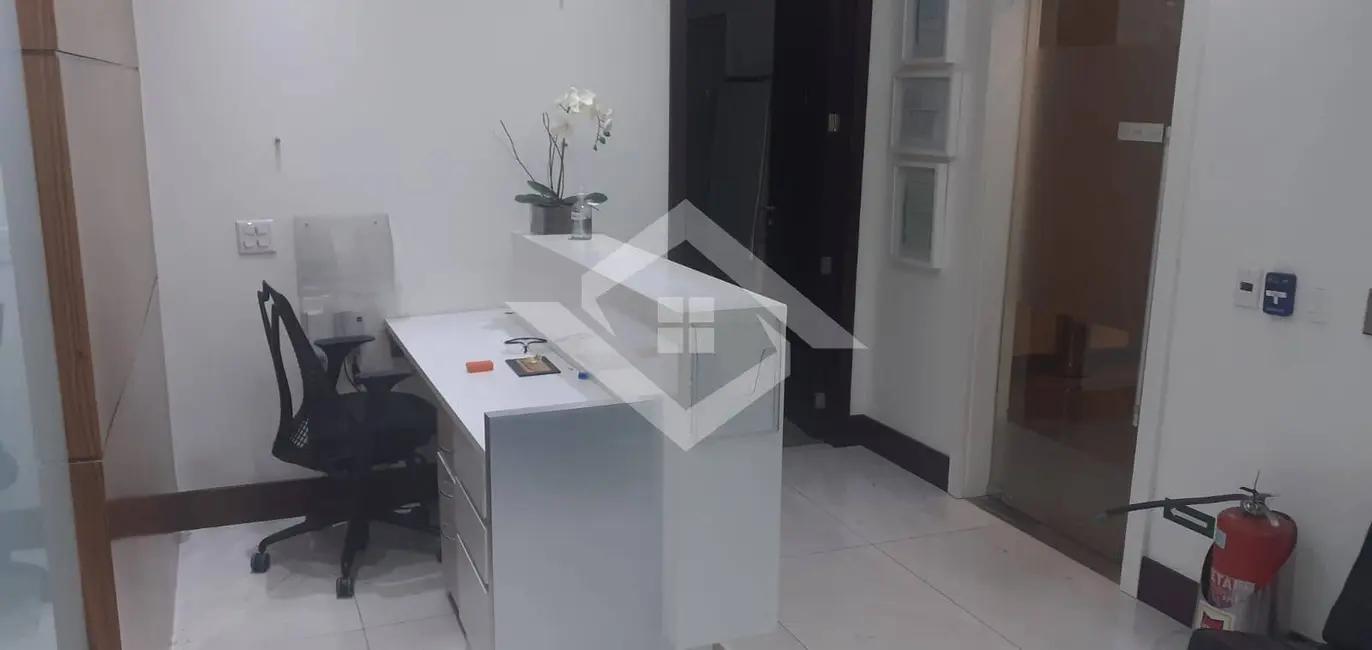 Sala Comercial para alugar, 253m2 em Botafogo, Rio De Janeiro - RJ - imagem 4 Foto 4 de Sala Comercial para alugar, 253m2 em Botafogo, Rio De Janeiro - RJ