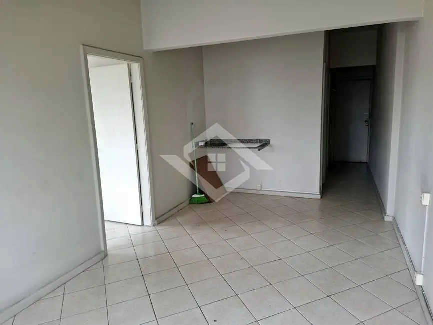 Sala Comercial à venda, 47m2 em Centro, Rio De Janeiro - RJ - imagem 7 Foto 7 de Sala Comercial à venda, 47m2 em Centro, Rio De Janeiro - RJ