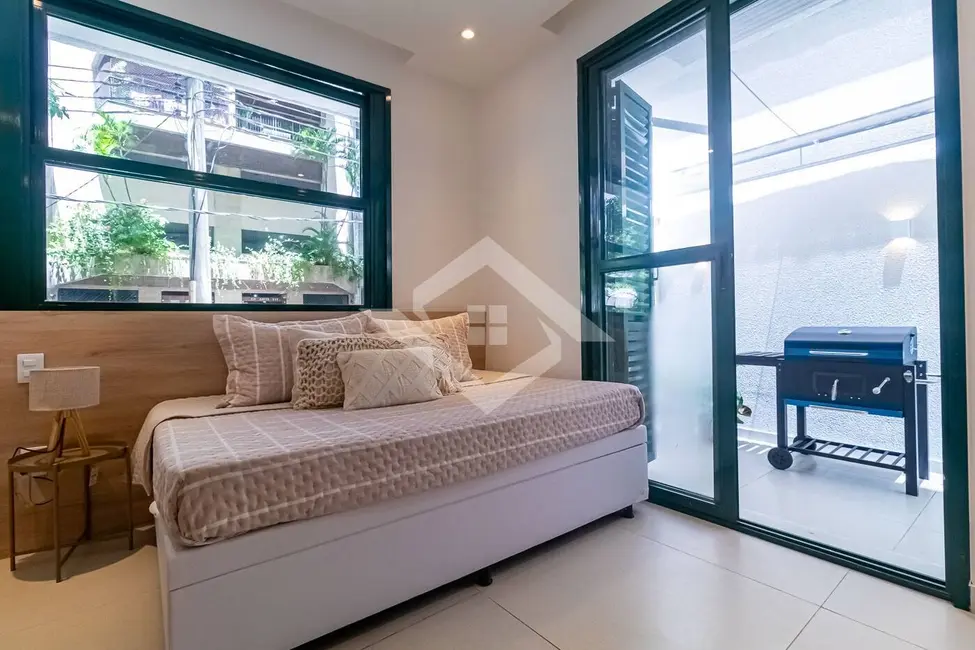 Apartamento com 1 quarto à venda, 38m2 em Copacabana, Rio De Janeiro - RJ - imagem 3 Foto 3 de Apartamento com 1 quarto à venda, 38m2 em Copacabana, Rio De Janeiro - RJ