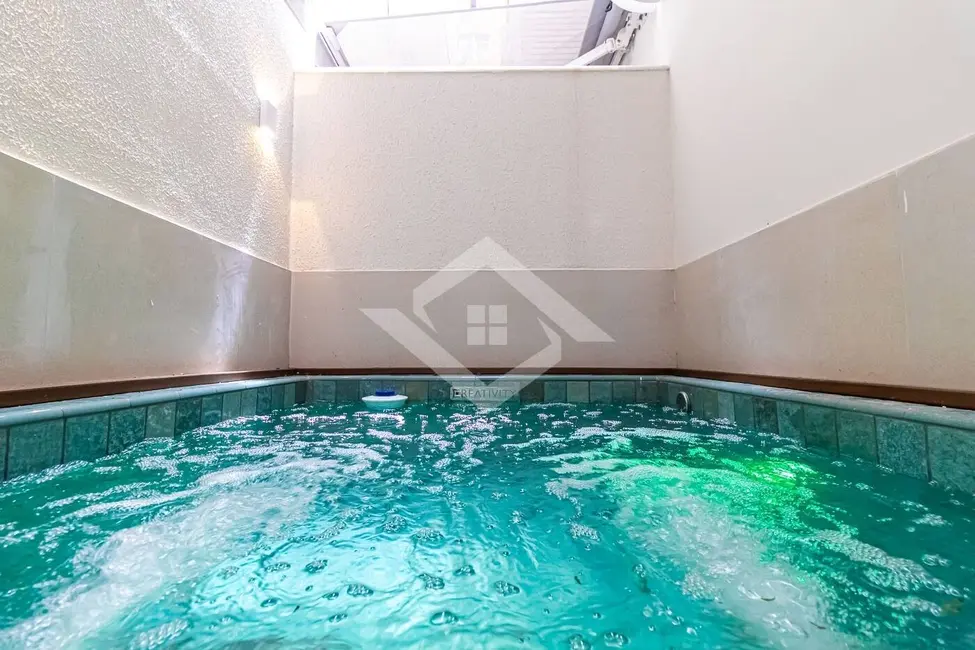 Apartamento com 1 quarto à venda, 38m2 em Copacabana, Rio De Janeiro - RJ - imagem 1 Foto 1 de Apartamento com 1 quarto à venda, 38m2 em Copacabana, Rio De Janeiro - RJ