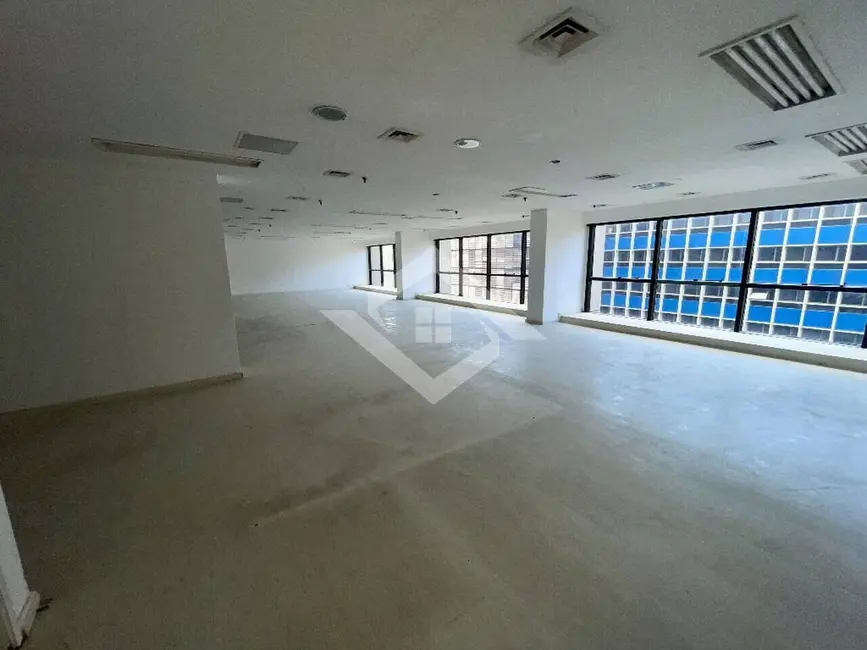 Foto 1 de Sala Comercial para alugar, 500m2 em Centro, Rio De Janeiro - RJ