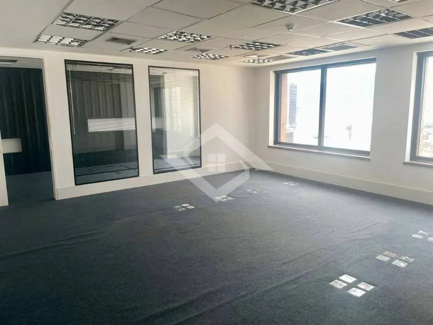 Sala Comercial para alugar, 156m2 em Centro, Rio De Janeiro - RJ - imagem 3 Foto 3 de Sala Comercial para alugar, 156m2 em Centro, Rio De Janeiro - RJ