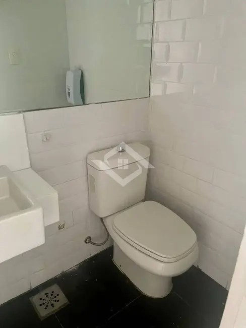 Sala Comercial para alugar, 156m2 em Centro, Rio De Janeiro - RJ - imagem 8 Foto 8 de Sala Comercial para alugar, 156m2 em Centro, Rio De Janeiro - RJ