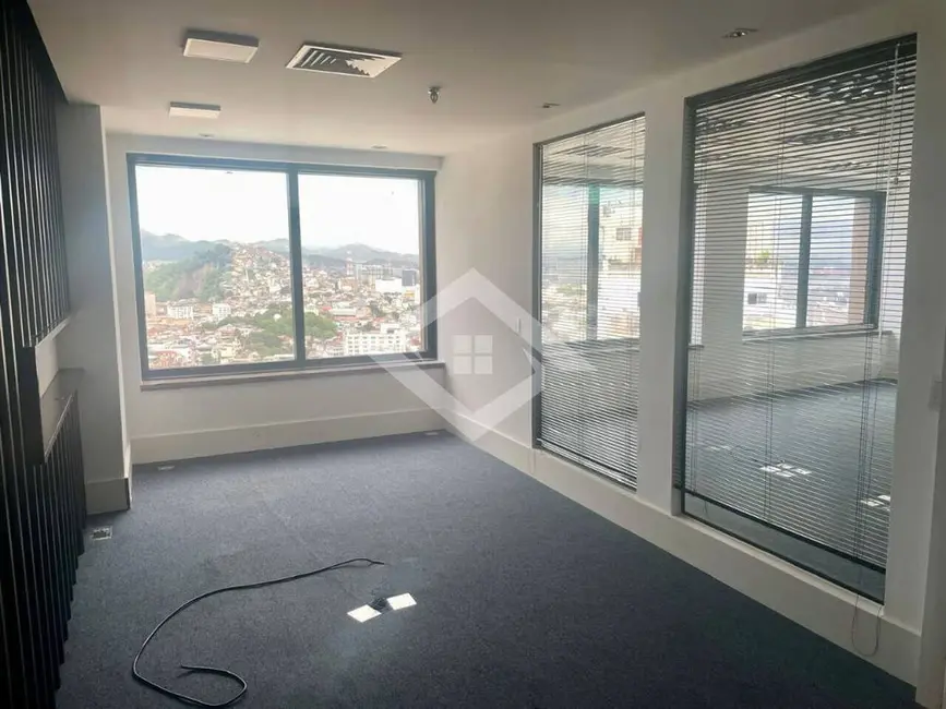 Sala Comercial para alugar, 156m2 em Centro, Rio De Janeiro - RJ - imagem 4 Foto 4 de Sala Comercial para alugar, 156m2 em Centro, Rio De Janeiro - RJ