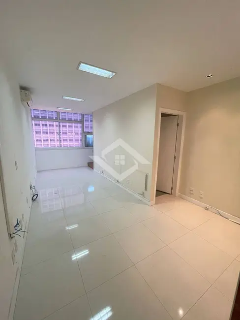 Sala Comercial à venda e para alugar, 72m2 em Centro, Rio De Janeiro - RJ - imagem 8 Foto 8 de Sala Comercial à venda e para alugar, 72m2 em Centro, Rio De Janeiro - RJ