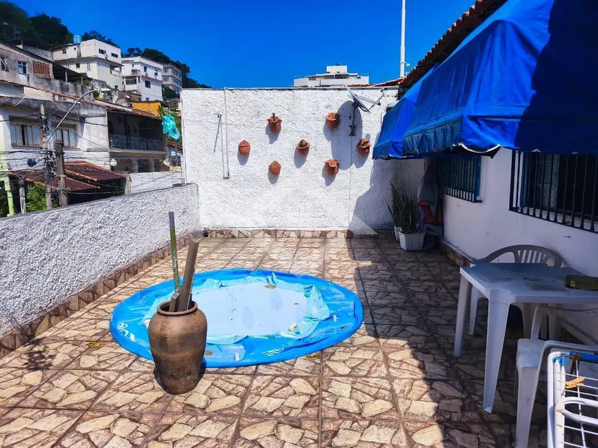 Casa com 3 quartos para alugar, 120m2 em Santa Rosa, Niteroi - RJ - imagem 4 Foto 4 de Casa com 3 quartos para alugar, 120m2 em Santa Rosa, Niteroi - RJ