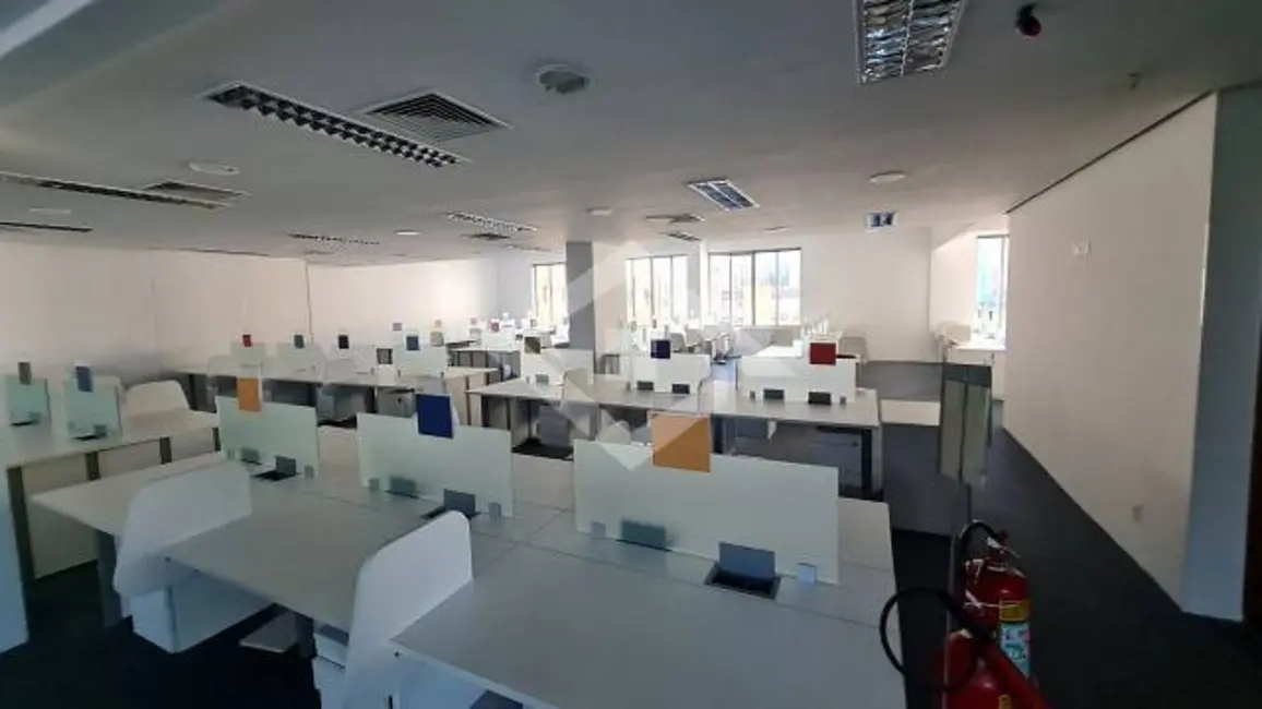 Sala Comercial à venda e para alugar, 4811m2 em Centro, Rio De Janeiro - RJ - imagem 6 Foto 6 de Sala Comercial à venda e para alugar, 4811m2 em Centro, Rio De Janeiro - RJ