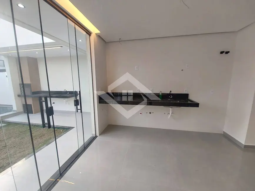 Casa de Condomínio com 3 quartos à venda, 126m2 em Guaratiba, Rio De Janeiro - RJ - imagem 9 Foto 9 de Casa de Condomínio com 3 quartos à venda, 126m2 em Guaratiba, Rio De Janeiro - RJ