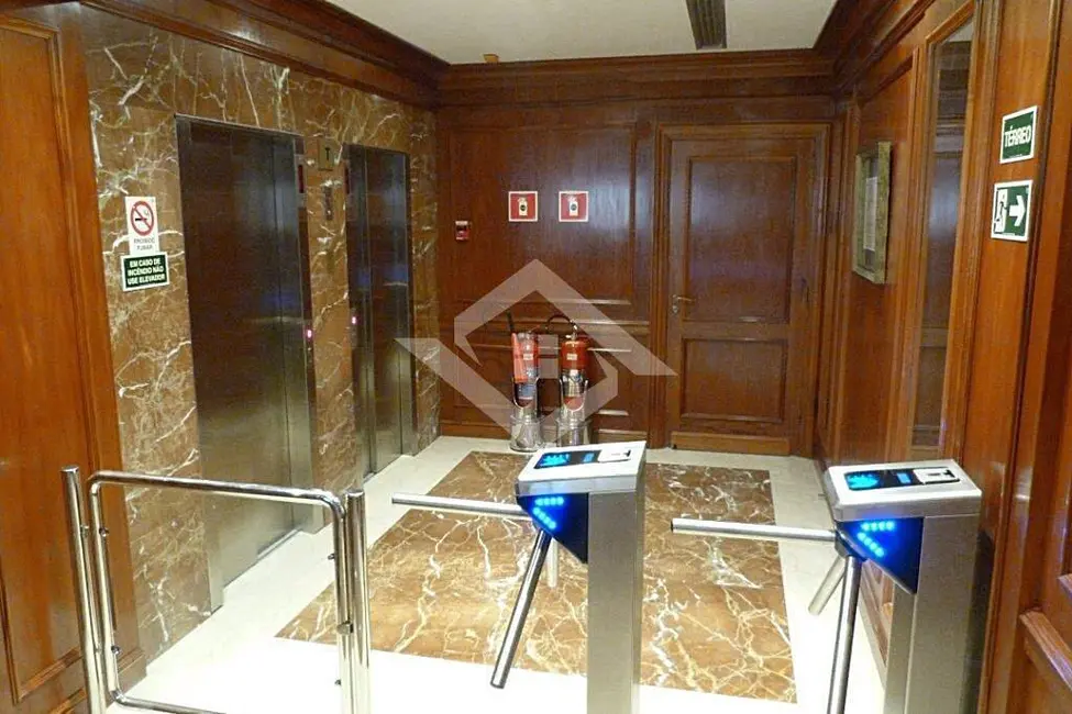 Sala Comercial para alugar, 244m2 em Botafogo, Rio De Janeiro - RJ - imagem 5 Foto 5 de Sala Comercial para alugar, 244m2 em Botafogo, Rio De Janeiro - RJ