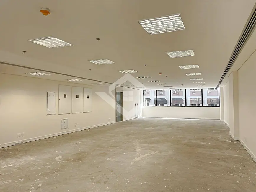 Sala Comercial para alugar, 244m2 em Botafogo, Rio De Janeiro - RJ - imagem 9 Foto 9 de Sala Comercial para alugar, 244m2 em Botafogo, Rio De Janeiro - RJ