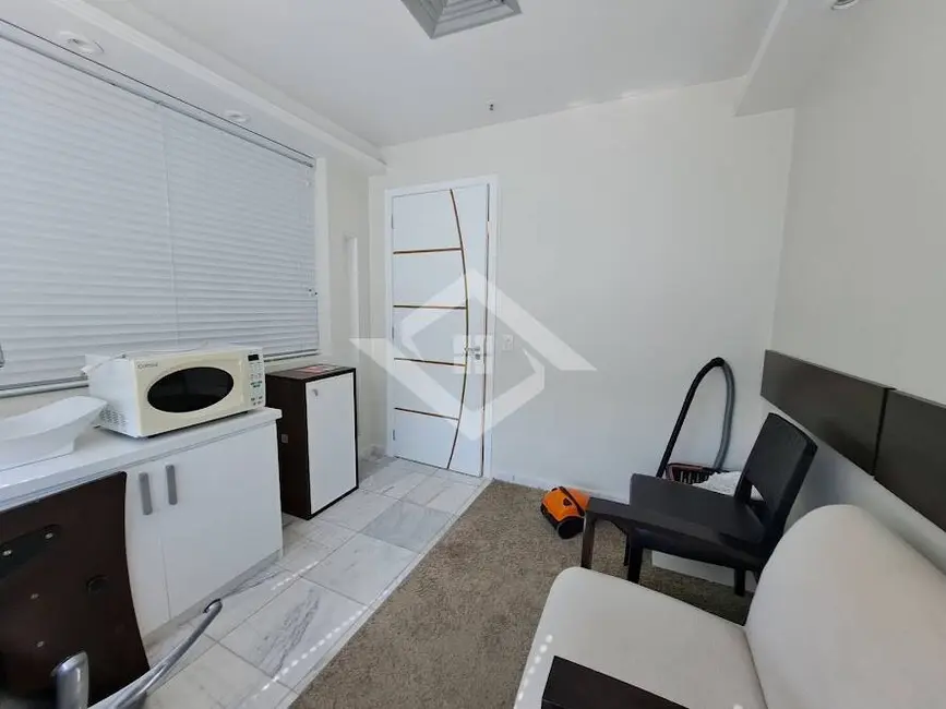 Sala Comercial à venda, 49m2 em Barra da Tijuca, Rio De Janeiro - RJ - imagem 8 Foto 8 de Sala Comercial à venda, 49m2 em Barra da Tijuca, Rio De Janeiro - RJ