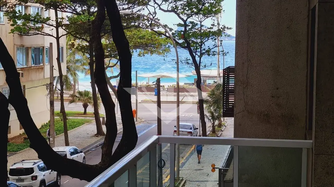 Apartamento com 3 quartos à venda, 195m2 em Leblon, Rio De Janeiro - RJ - imagem 2 Foto 2 de Apartamento com 3 quartos à venda, 195m2 em Leblon, Rio De Janeiro - RJ