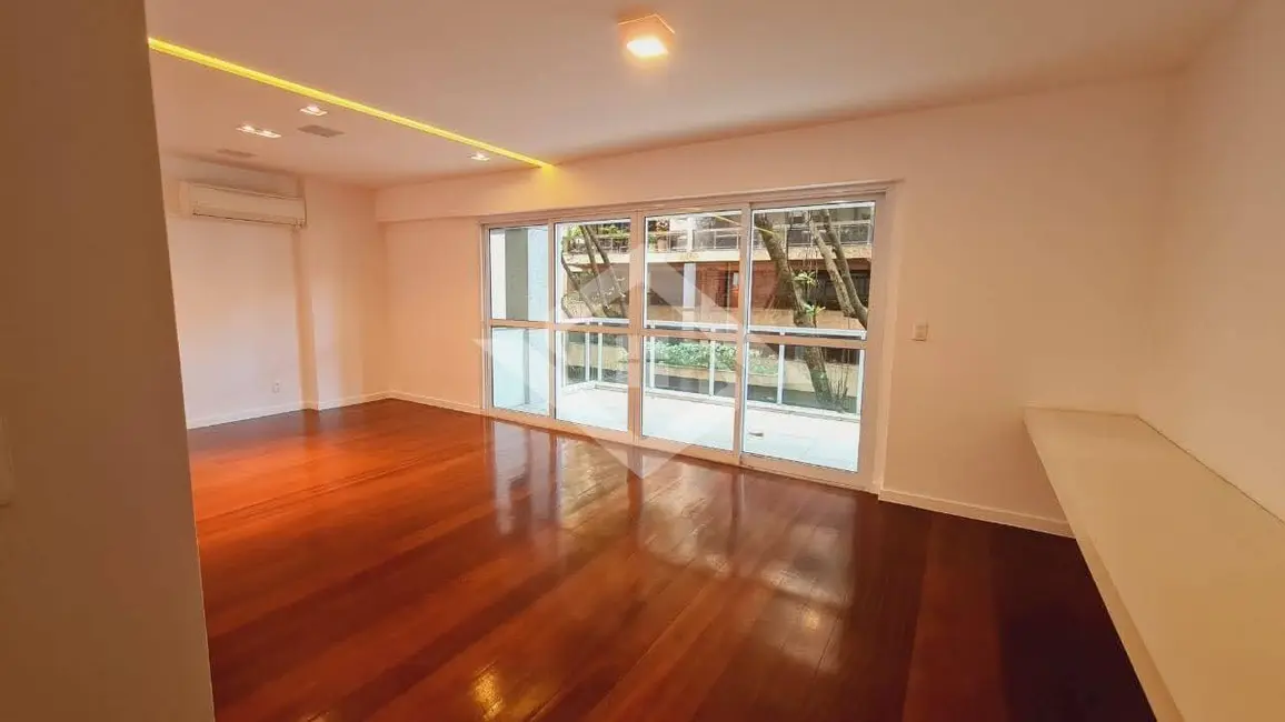 Foto 2 de Apartamento com 3 quartos à venda, 191m2 em Leblon, Rio De Janeiro - RJ