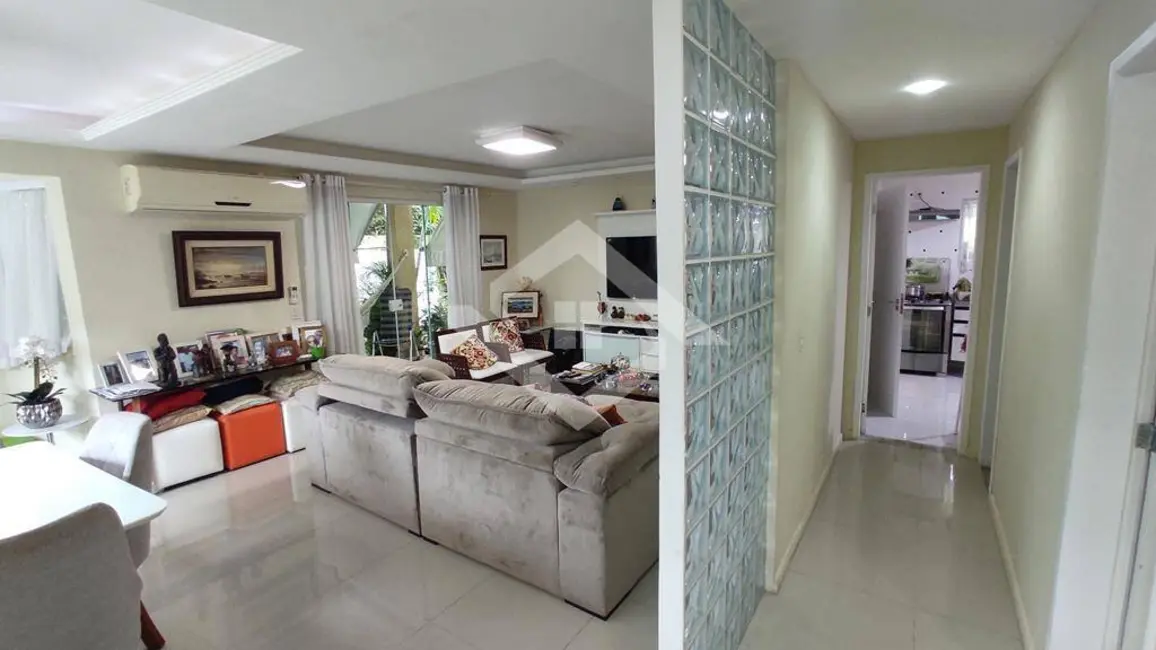 Casa de Condomínio com 4 quartos à venda, 360m2 em Vargem Grande, Rio De Janeiro - RJ - imagem 8 Foto 8 de Casa de Condomínio com 4 quartos à venda, 360m2 em Vargem Grande, Rio De Janeiro - RJ