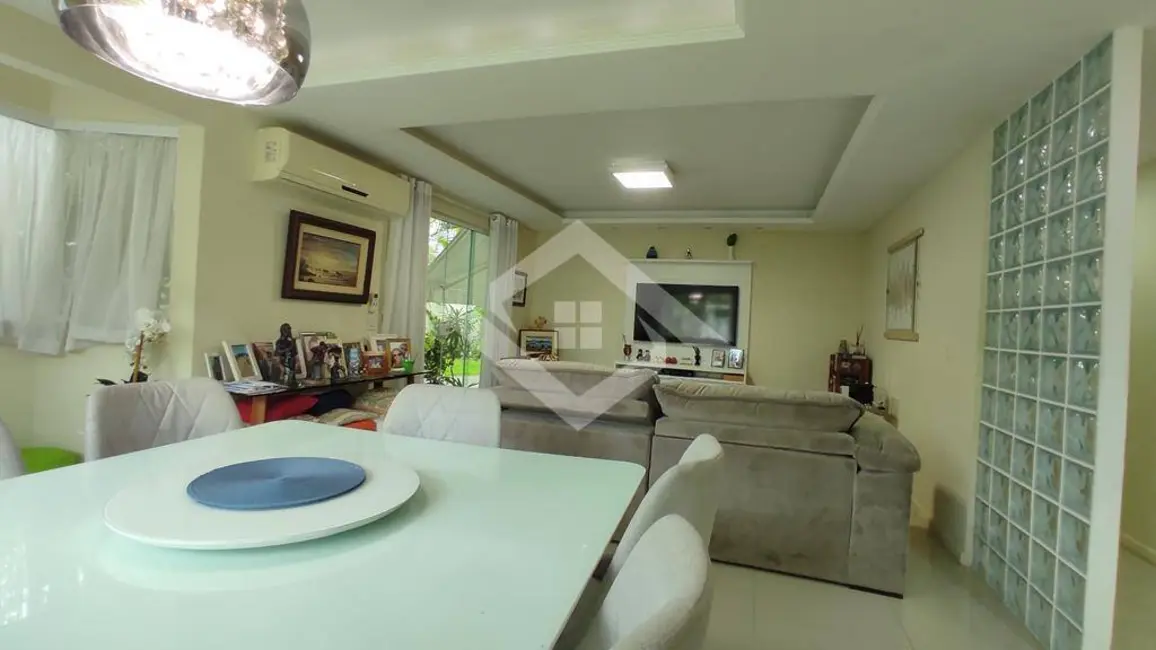 Casa de Condomínio com 4 quartos à venda, 360m2 em Vargem Grande, Rio De Janeiro - RJ - imagem 4 Foto 4 de Casa de Condomínio com 4 quartos à venda, 360m2 em Vargem Grande, Rio De Janeiro - RJ