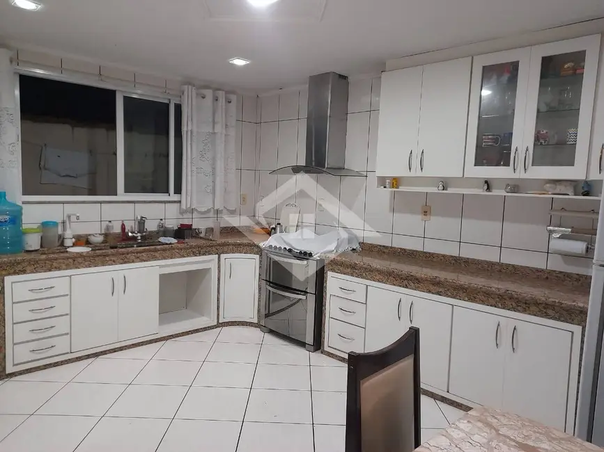 Casa com 3 quartos à venda, 240m2 em Campo Grande, Rio De Janeiro - RJ - imagem 3 Foto 3 de Casa com 3 quartos à venda, 240m2 em Campo Grande, Rio De Janeiro - RJ
