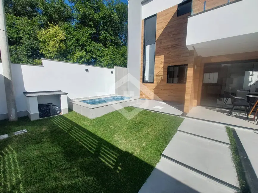 Foto 2 de Casa de Condomínio com 4 quartos à venda, 130m2 em Guaratiba, Rio De Janeiro - RJ