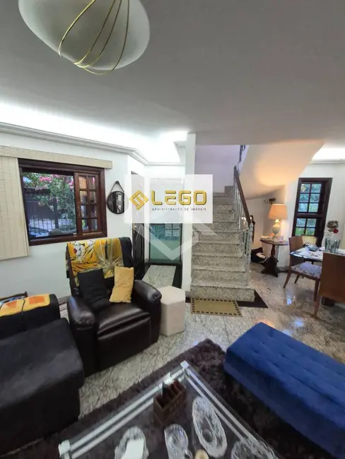Casa com 3 quartos à venda, 243m2 em Jacarepaguá, Rio De Janeiro - RJ - imagem 5 Foto 5 de Casa com 3 quartos à venda, 243m2 em Jacarepaguá, Rio De Janeiro - RJ
