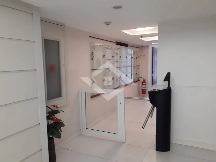 Sala Comercial à venda e para alugar, 21m2 em Centro, Niteroi - RJ - imagem 4 Foto 4 de Sala Comercial à venda e para alugar, 21m2 em Centro, Niteroi - RJ