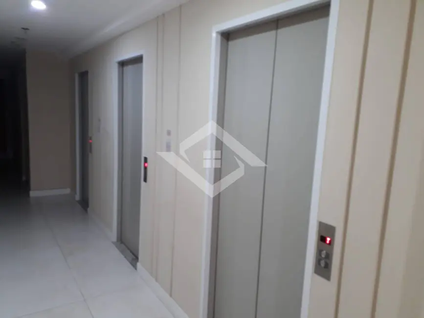 Sala Comercial à venda e para alugar, 21m2 em Centro, Niteroi - RJ - imagem 6 Foto 6 de Sala Comercial à venda e para alugar, 21m2 em Centro, Niteroi - RJ