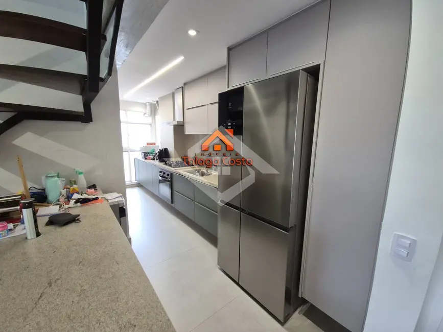 Foto 2 de Apartamento com 4 quartos para alugar, 192m2 em Rio De Janeiro - RJ