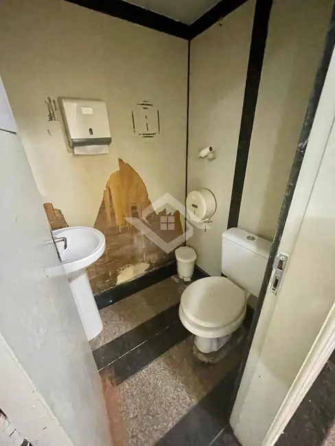 Sala Comercial à venda e para alugar, 68m2 em Centro, Rio De Janeiro - RJ - imagem 4 Foto 4 de Sala Comercial à venda e para alugar, 68m2 em Centro, Rio De Janeiro - RJ