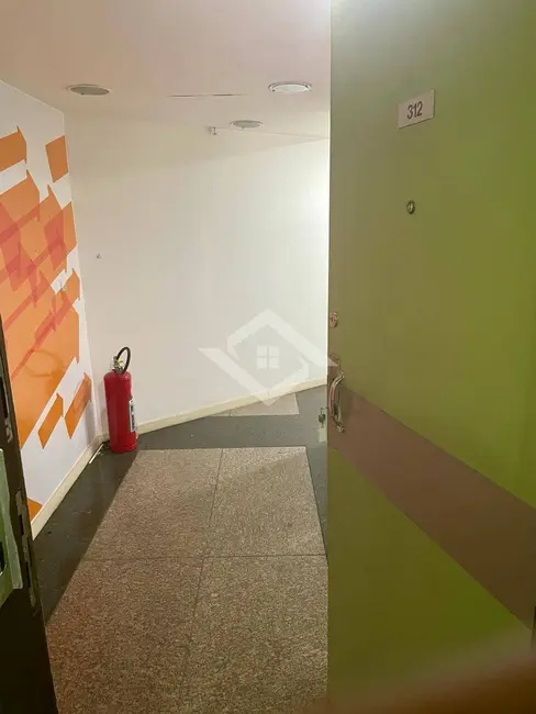 Sala Comercial à venda e para alugar, 68m2 em Centro, Rio De Janeiro - RJ - imagem 6 Foto 6 de Sala Comercial à venda e para alugar, 68m2 em Centro, Rio De Janeiro - RJ
