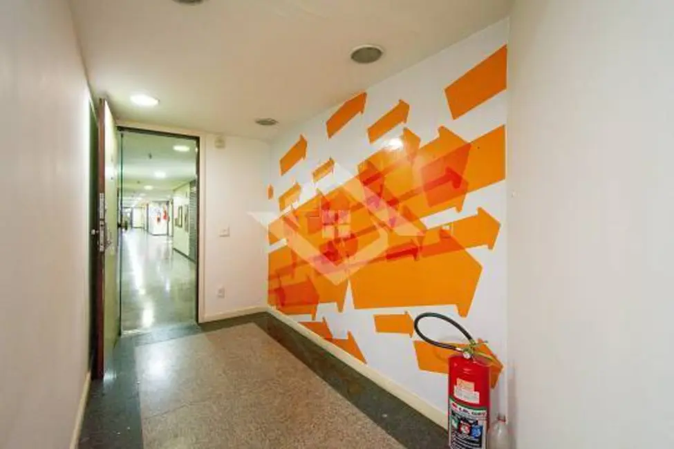 Sala Comercial à venda e para alugar, 68m2 em Centro, Rio De Janeiro - RJ - imagem 8 Foto 8 de Sala Comercial à venda e para alugar, 68m2 em Centro, Rio De Janeiro - RJ