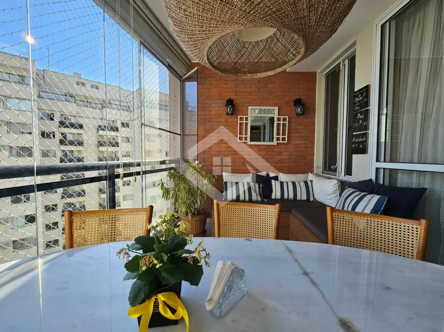 Foto 1 de Apartamento com 3 quartos à venda, 145m2 em Rio De Janeiro - RJ