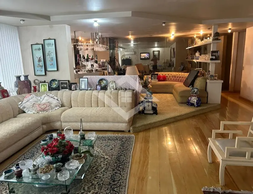 Foto 1 de Apartamento com 4 quartos para alugar em Copacabana, Rio De Janeiro - RJ