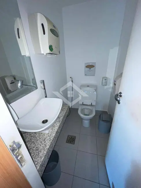 Sala Comercial para alugar, 118m2 em Centro, Rio De Janeiro - RJ - imagem 6 Foto 6 de Sala Comercial para alugar, 118m2 em Centro, Rio De Janeiro - RJ