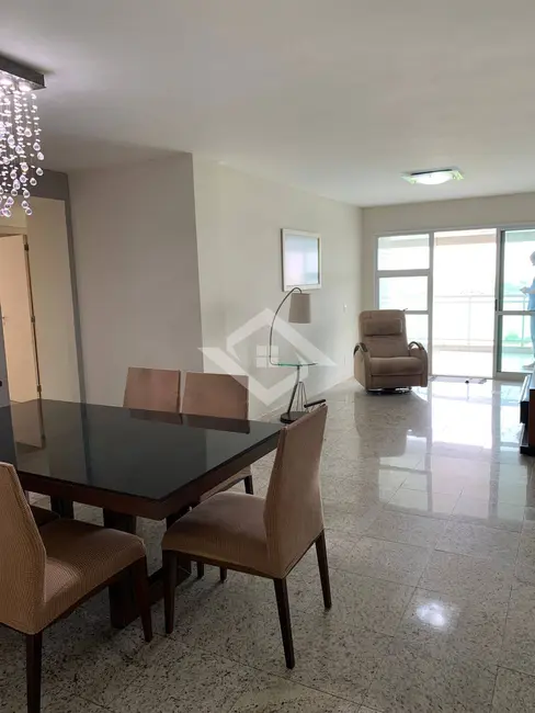 Apartamento com 4 quartos à venda, 147m2 em Rio De Janeiro - RJ - imagem 6 Foto 6 de Apartamento com 4 quartos à venda, 147m2 em Rio De Janeiro - RJ