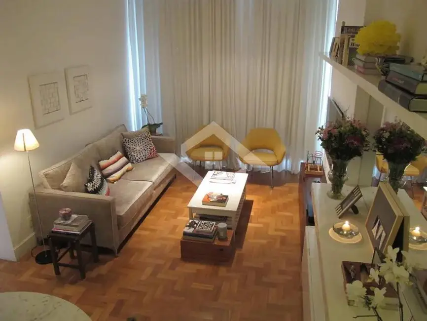 Foto 1 de Apartamento com 2 quartos à venda, 100m2 em Copacabana, Rio De Janeiro - RJ