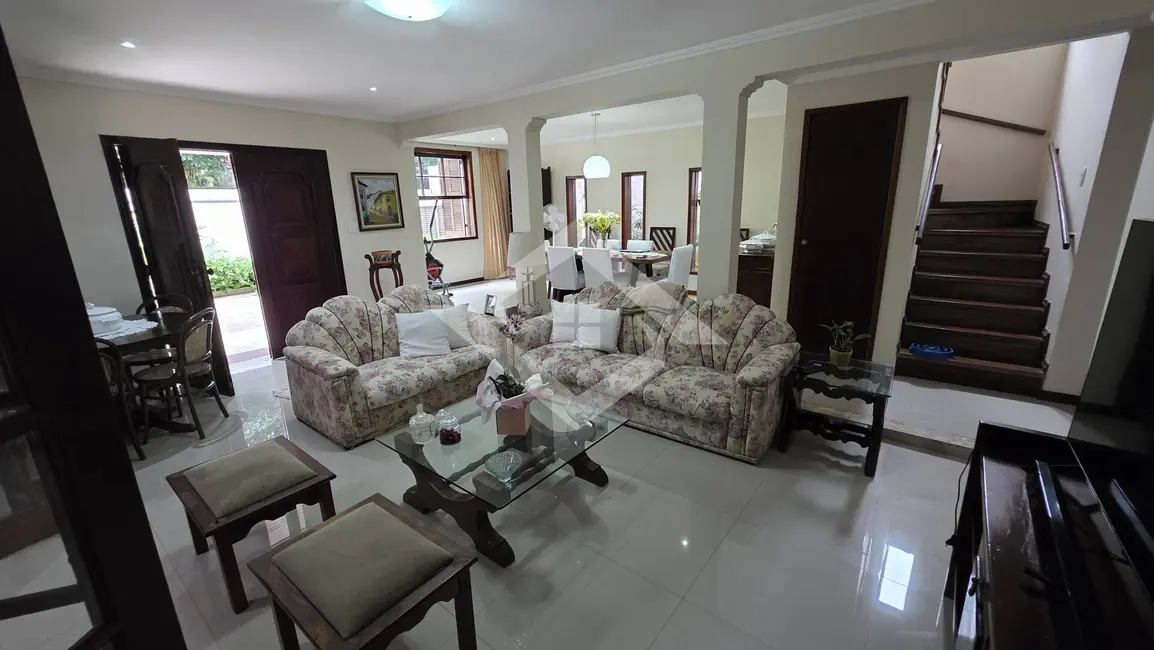 Casa com 4 quartos à venda, 350m2 em Jacarepaguá, Rio De Janeiro - RJ - imagem 8 Foto 8 de Casa com 4 quartos à venda, 350m2 em Jacarepaguá, Rio De Janeiro - RJ