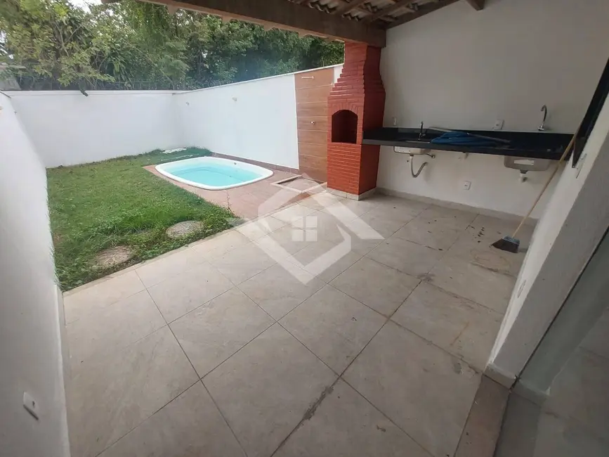 Foto 1 de Casa de Condomínio com 2 quartos à venda, 120m2 em Guaratiba, Rio De Janeiro - RJ
