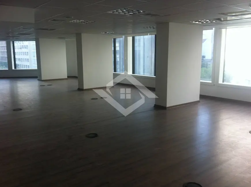 Sala Comercial para alugar, 294m2 em Centro, Rio De Janeiro - RJ - imagem 9 Foto 9 de Sala Comercial para alugar, 294m2 em Centro, Rio De Janeiro - RJ