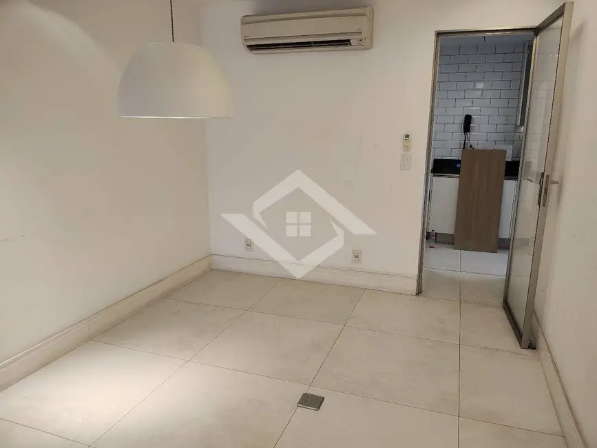 Foto 9 de Apartamento com 4 quartos à venda, 143m2 em Rio De Janeiro - RJ