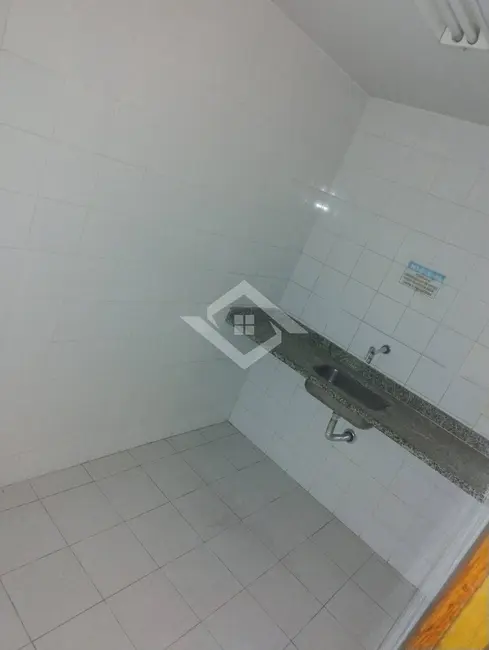 Sala Comercial para alugar, 141m2 em Centro, Rio De Janeiro - RJ - imagem 4 Foto 4 de Sala Comercial para alugar, 141m2 em Centro, Rio De Janeiro - RJ